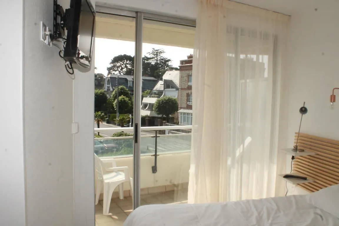 Residence Le Crystal Dinard 0*,