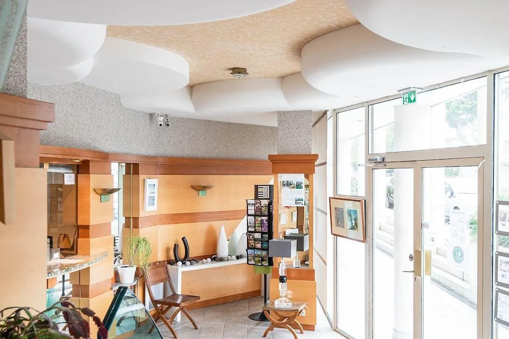 Residence Le Crystal Dinard 0*,  France